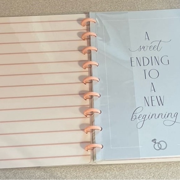 Happy Planner Wedding Notebook - brand new - Picture 4 of 7